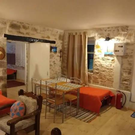 Apartman Alexandros *